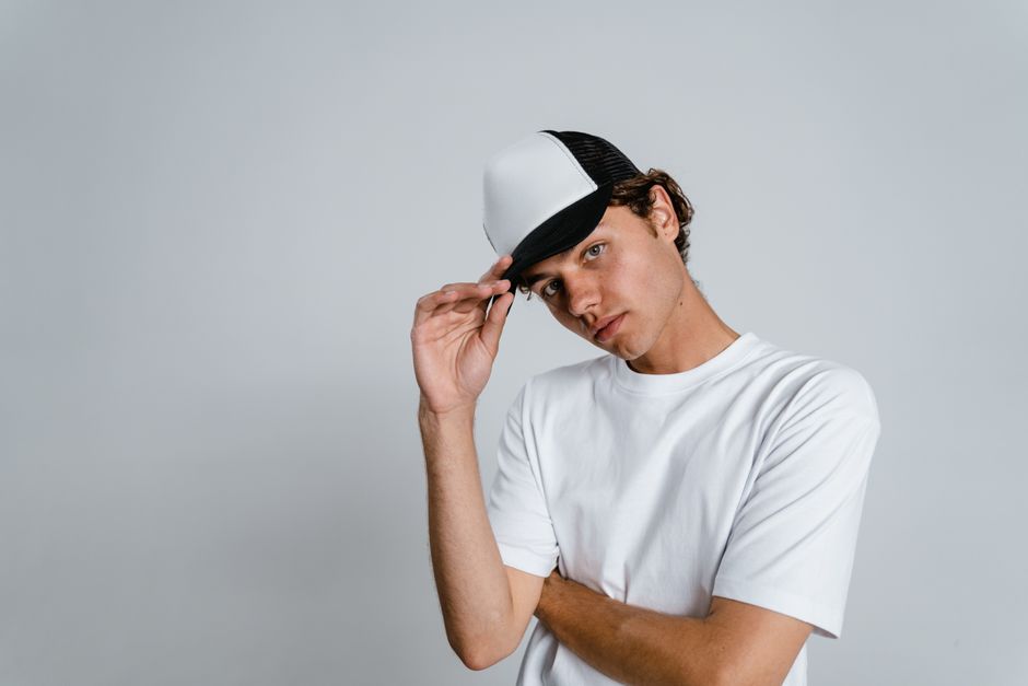 Harga Produksi Topi Custom Grosir di Indonesia