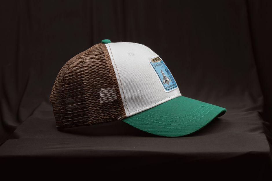 Trucker Cap vs Snapback — Which is Best for Your Brand?
